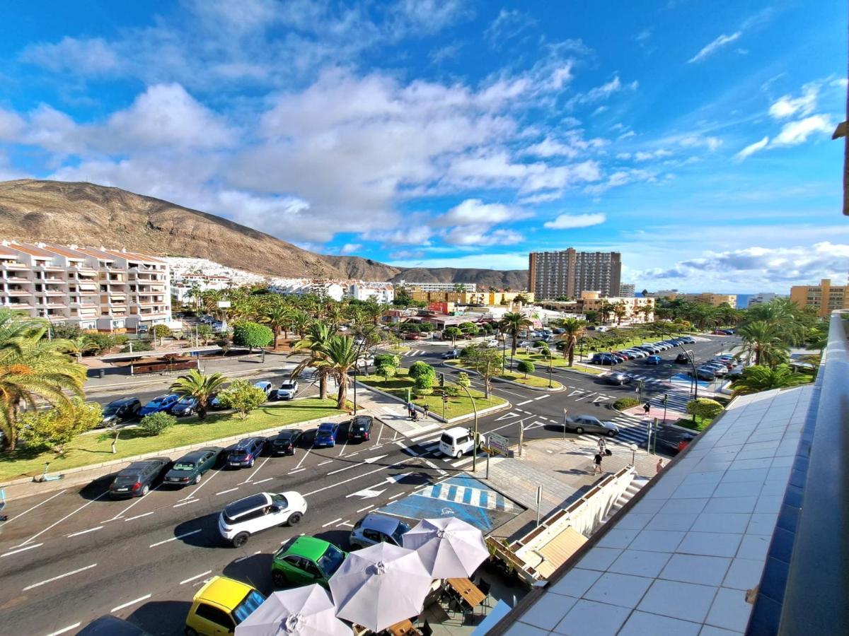 Newly Reformed 2 Bedroom Apartment In The Center Of Los Cristianos Los Cristianos  Eksteriør billede