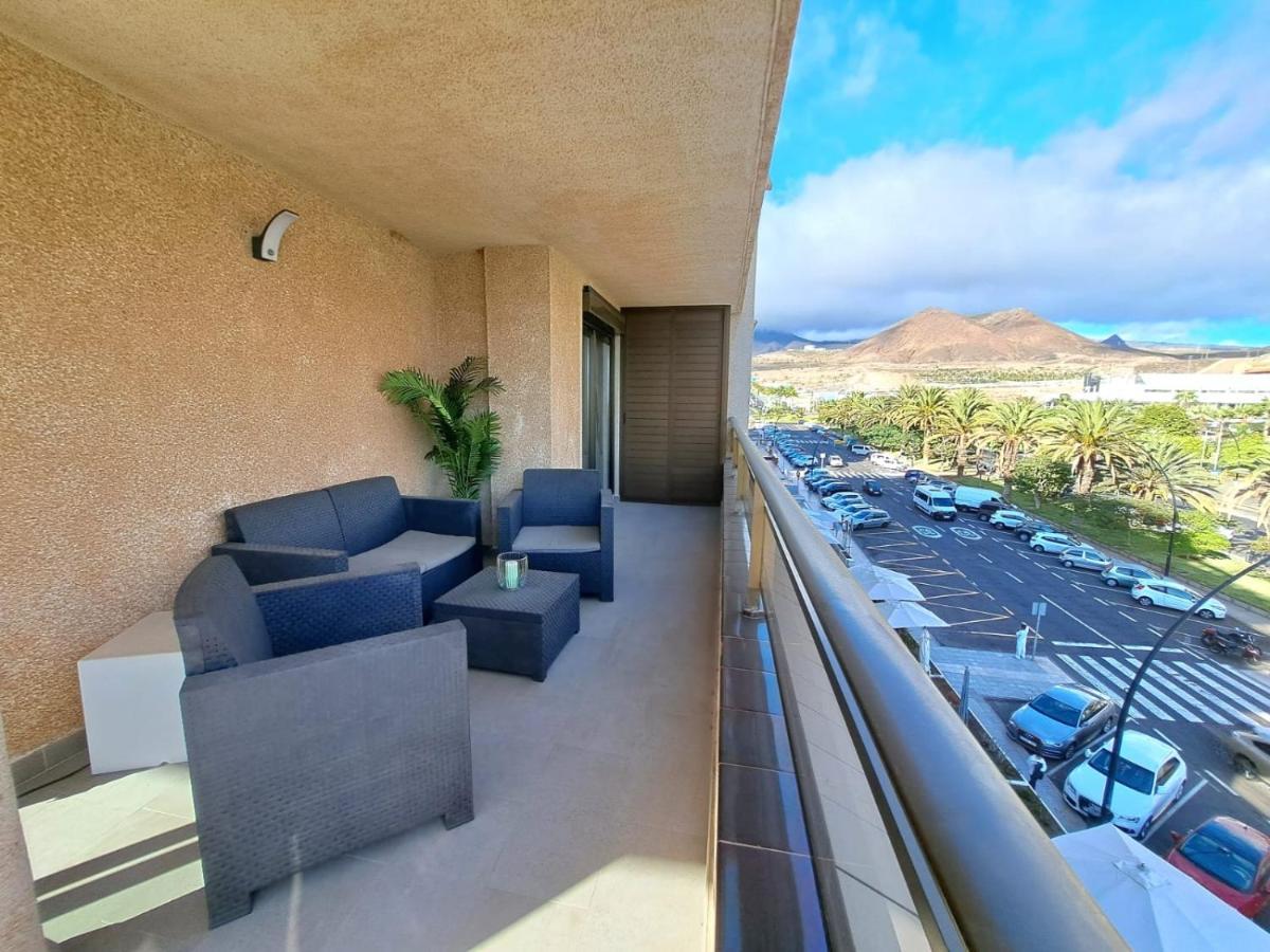 Newly Reformed 2 Bedroom Apartment In The Center Of Los Cristianos Los Cristianos  Eksteriør billede