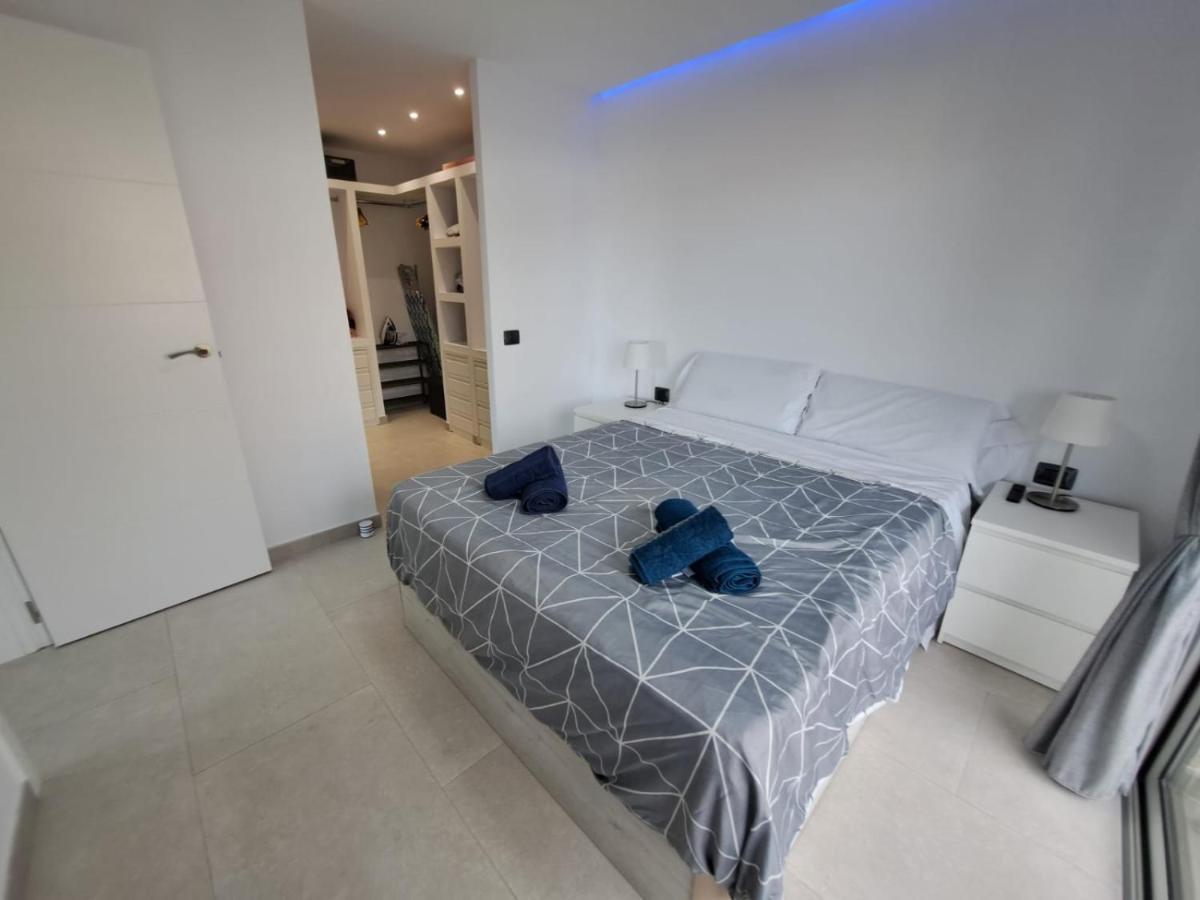Newly Reformed 2 Bedroom Apartment In The Center Of Los Cristianos Los Cristianos  Eksteriør billede